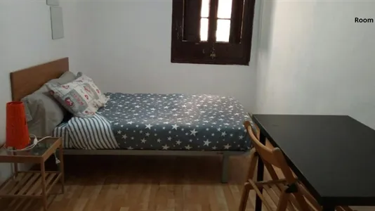 Rooms in Barcelona Ciutat Vella - photo 4