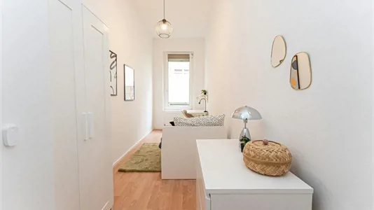 Rooms in Berlin Charlottenburg-Wilmersdorf - photo 2