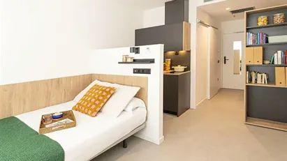 Apartment for rent in Los Bermejales, Andalucía