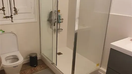 Rooms in Barcelona Ciutat Vella - photo 10