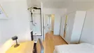 Room for rent, Clermont-Ferrand, Auvergne-Rhône-Alpes, &lt;span class=&quot;blurred street&quot; onclick=&quot;ProcessAdRequest(11182809)&quot;&gt;&lt;span class=&quot;hint&quot;&gt;See streetname&lt;/span&gt;[xxxxxxxxxxxxx]&lt;/span&gt;