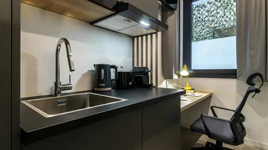 Rooms in el Camí de Vera - photo 5