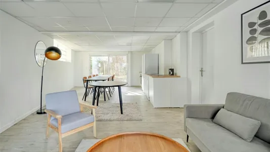 Apartments in Bobigny - photo 7