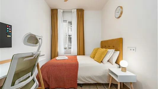 Rooms in Cornellà de Llobregat - photo 6