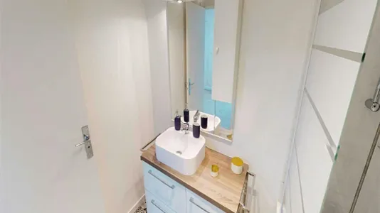 Rooms in Paris 20ème arrondissement - photo 10