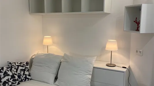 Apartments in Paris 16éme arrondissement (North) - photo 4