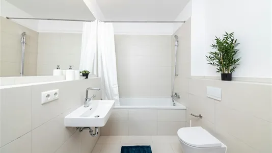 Rooms in Berlin Friedrichshain-Kreuzberg - photo 9