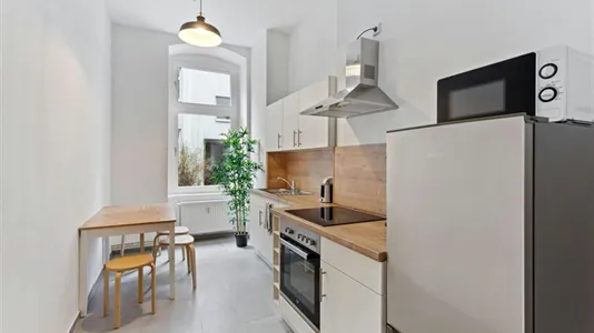 Rooms in Berlin Mitte - photo 9