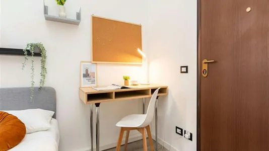 Rooms in Milano Zona 5 - Vigentino, Chiaravalle, Gratosoglio - photo 8