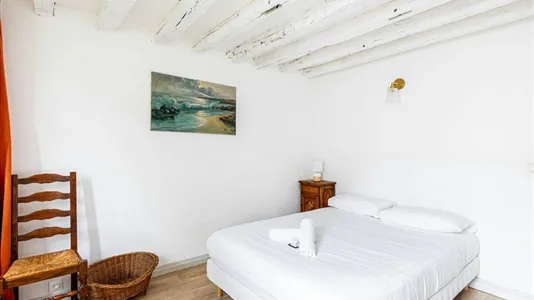 Houses in Boulogne-Billancourt - photo 10