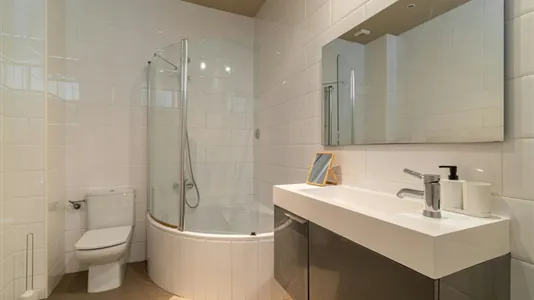 Rooms in Barcelona Ciutat Vella - photo 4