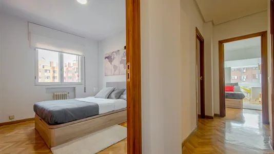 Rooms in Madrid Retiro - photo 9