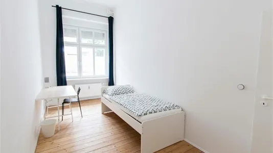 Rooms in Berlin Charlottenburg-Wilmersdorf - photo 1