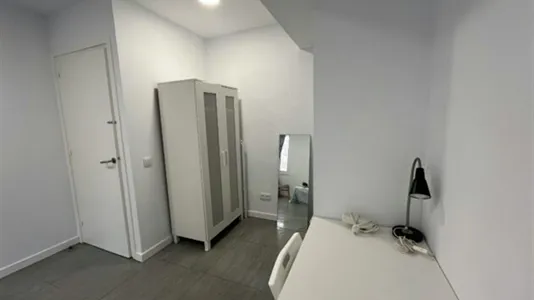 Rooms in Barcelona Eixample - photo 3
