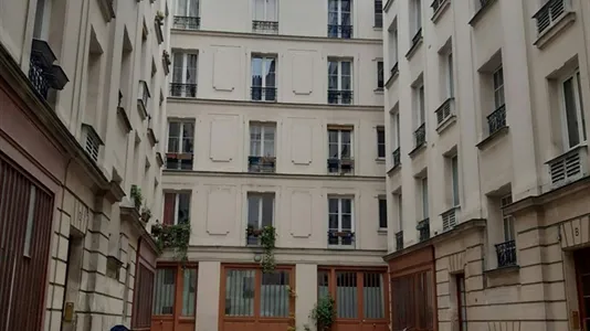 Apartments in Paris 18ème arrondissement - Montmartre - photo 10