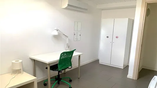 Rooms in Roma Municipio VI – Roma Delle Torri - photo 4