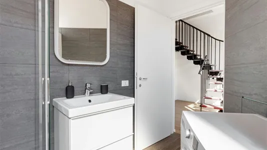 Rooms in Milano Zona 2 - Stazione Centrale, Gorla, Turro, Greco, Crescenzago - photo 7