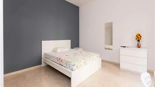 Rooms in Roma Municipio VIII – Appia Antica - photo 1