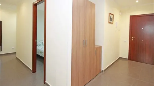 Rooms in Barcelona Ciutat Vella - photo 10