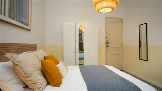 Rooms in Barcelona Eixample - photo 3