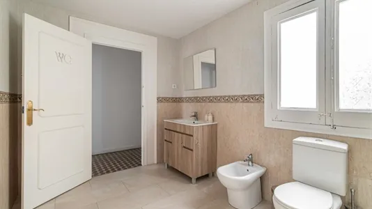 Rooms in Barcelona Ciutat Vella - photo 6