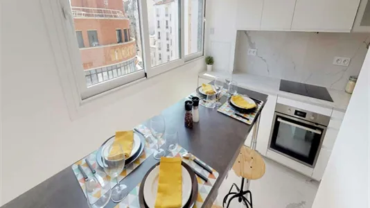 Rooms in Paris 15ème arrondissement - photo 8