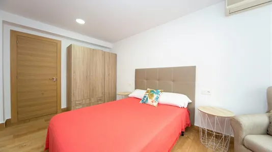 Rooms in Granada - photo 2