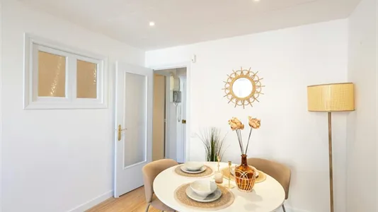 Apartments in Barcelona Eixample - photo 2