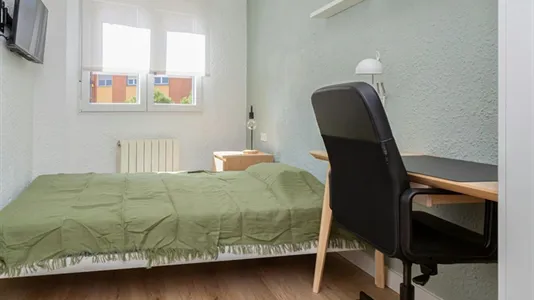 Rooms in Zaragoza - photo 4