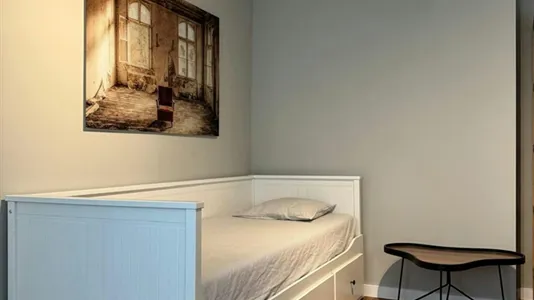 Rooms in Brussels Sint-Jans-Molenbeek - photo 1