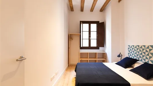Apartments in Barcelona Ciutat Vella - photo 7