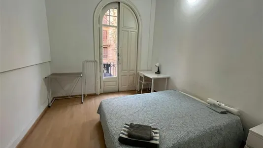 Rooms in Barcelona Eixample - photo 4
