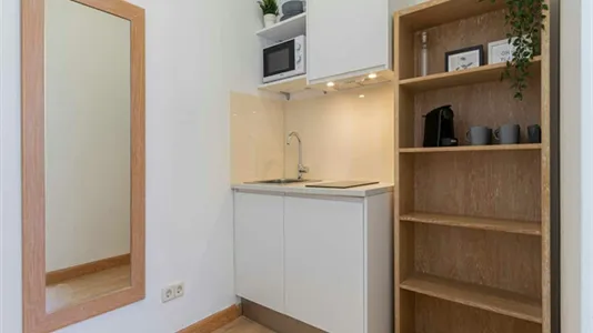 Rooms in Madrid Centro - photo 3