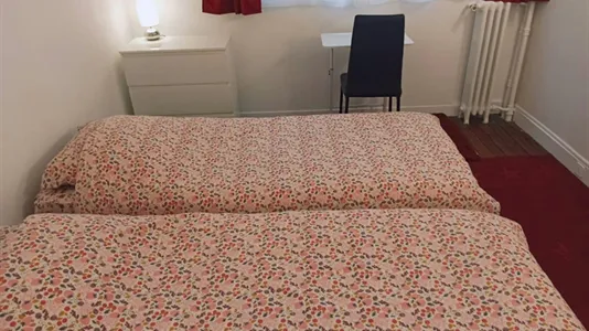 Apartments in Nanterre - photo 4