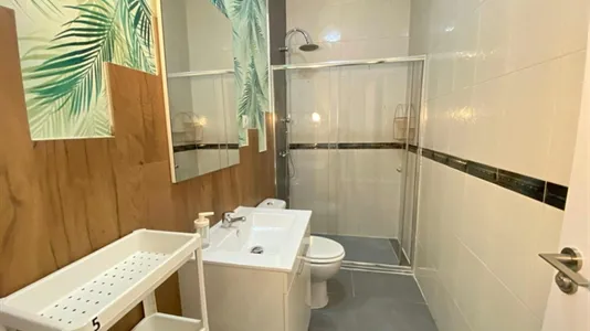 Rooms in Madrid Centro - photo 8