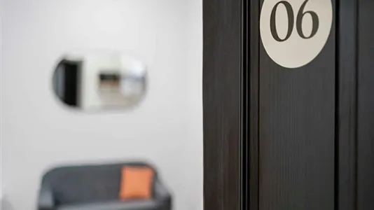 Rooms in Madrid Centro - photo 10