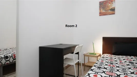 Rooms in Barcelona Ciutat Vella - photo 10
