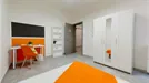 Room for rent, Modena, Emilia-Romagna, &lt;span class=&quot;blurred street&quot; onclick=&quot;ProcessAdRequest(12601250)&quot;&gt;&lt;span class=&quot;hint&quot;&gt;See streetname&lt;/span&gt;[xxxxxxxxxxxxx]&lt;/span&gt;