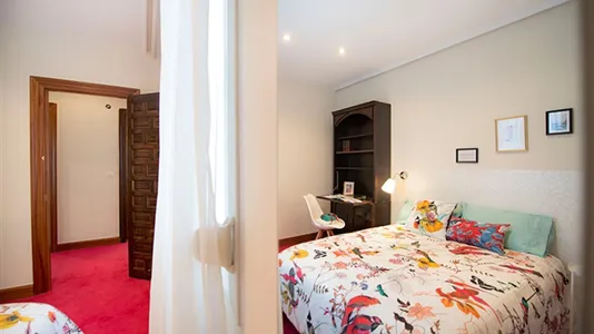 Rooms in Bilbao - photo 5
