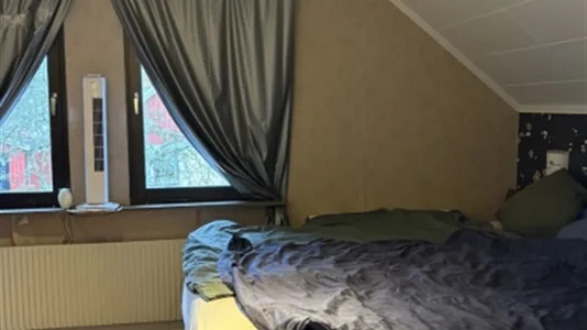 Houses in Surahammar - photo 4