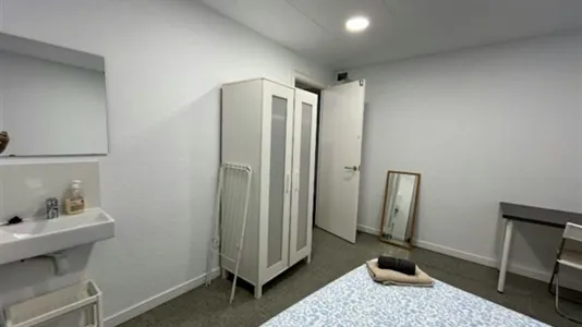 Rooms in Barcelona Eixample - photo 6