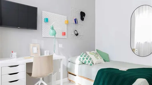 Rooms in Milano Zona 5 - Vigentino, Chiaravalle, Gratosoglio - photo 1