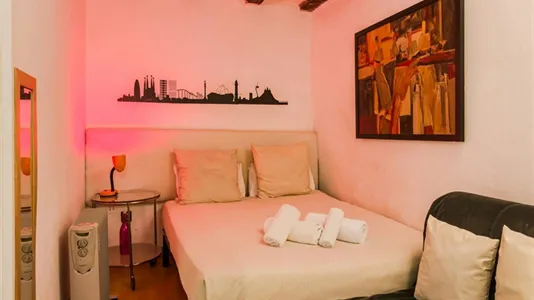 Apartments in Barcelona Ciutat Vella - photo 4