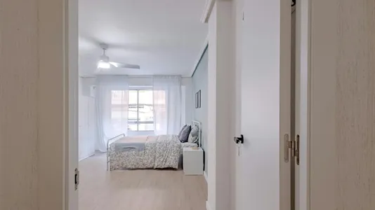 Rooms in Burjassot - photo 3