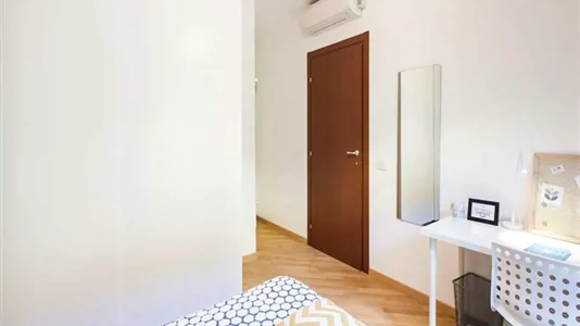 Rooms in Milano Zona 5 - Vigentino, Chiaravalle, Gratosoglio - photo 1