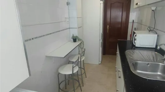 Rooms in Granada - photo 5