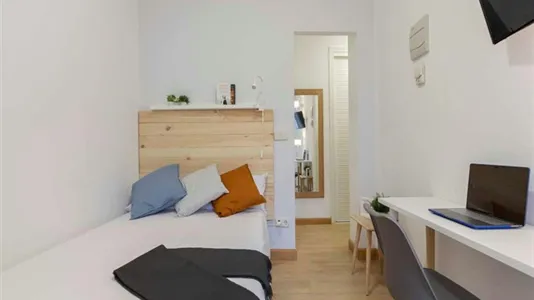 Rooms in Madrid Centro - photo 4