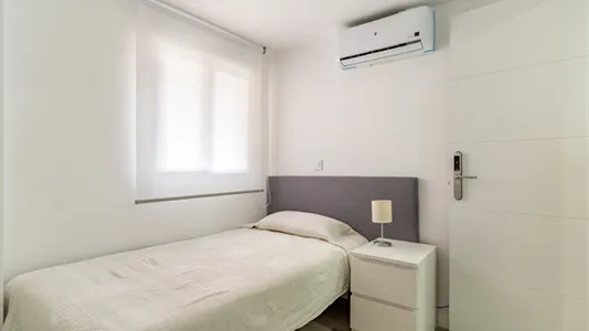 Rooms in Málaga - photo 4