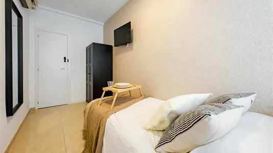 Rooms in Madrid Retiro - photo 4