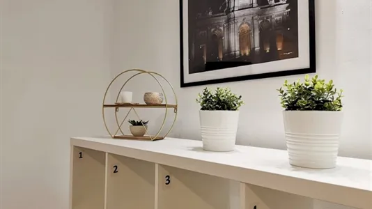 Rooms in Madrid Centro - photo 8